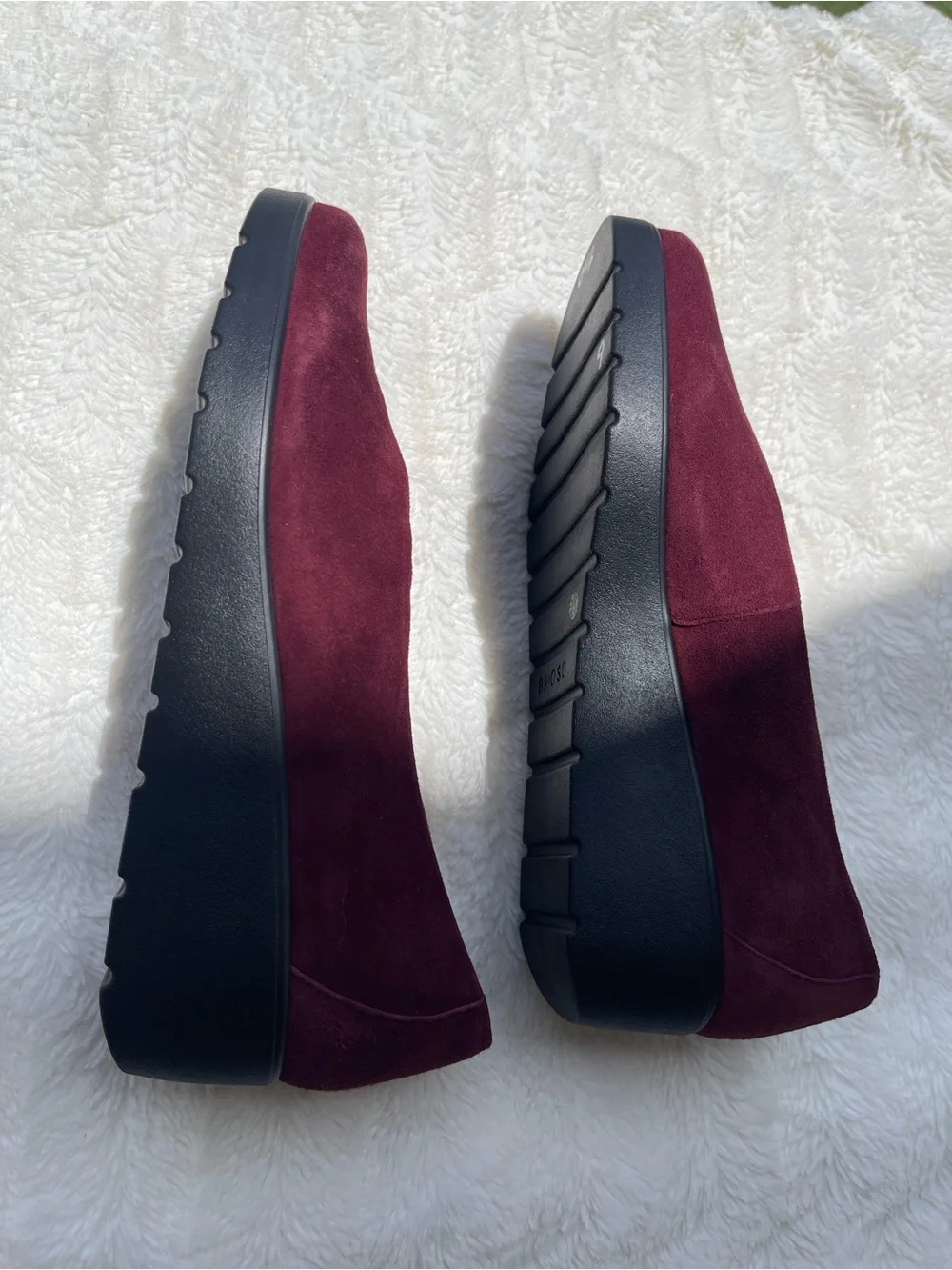 Brioso Waverly Cranberry Suede Platform Wedge Pumps | Women’s 9M | NWOT